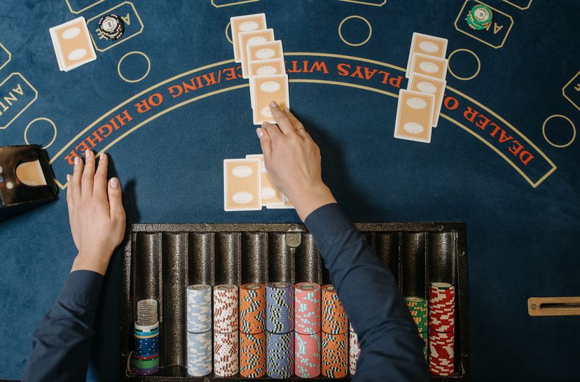 Online Casino: Spielautomaten und Live-Spiele im Überblick