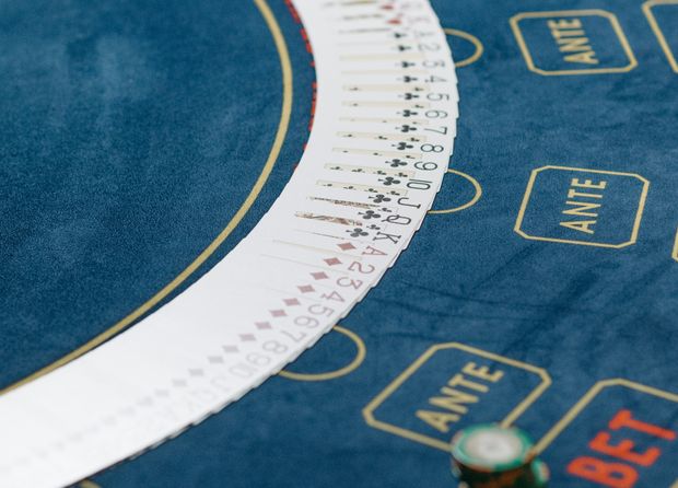 Online Casino: Spielautomaten und Live-Spiele im Überblick