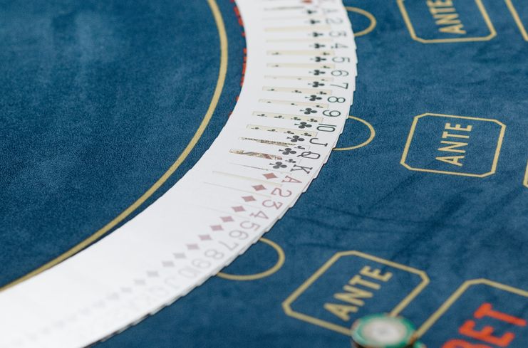 Online Casino: Spielautomaten und Live-Spiele im Überblick