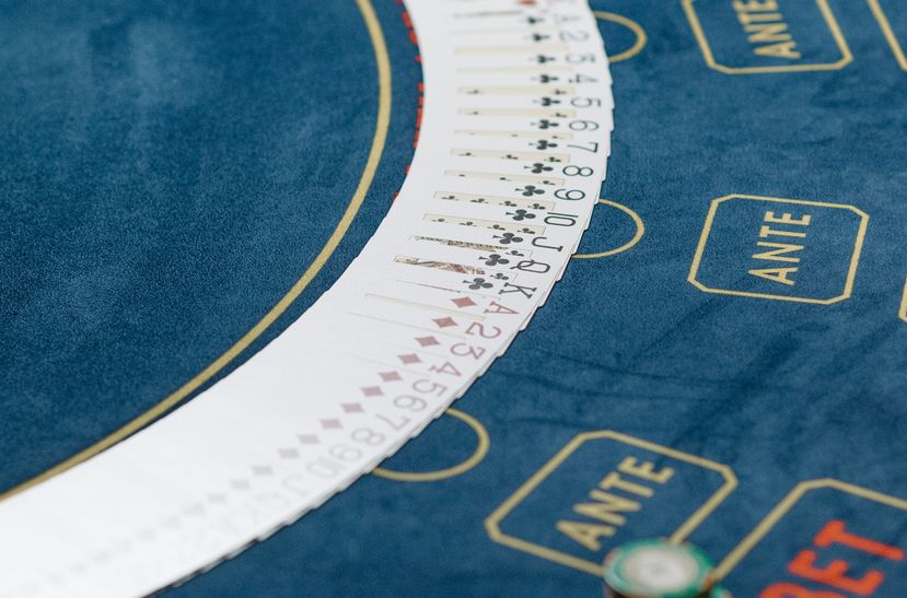 Online Casino: Spielautomaten und Live-Spiele im Überblick