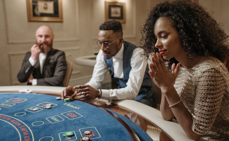 Online Casino: Spielautomaten und Live-Spiele im Überblick