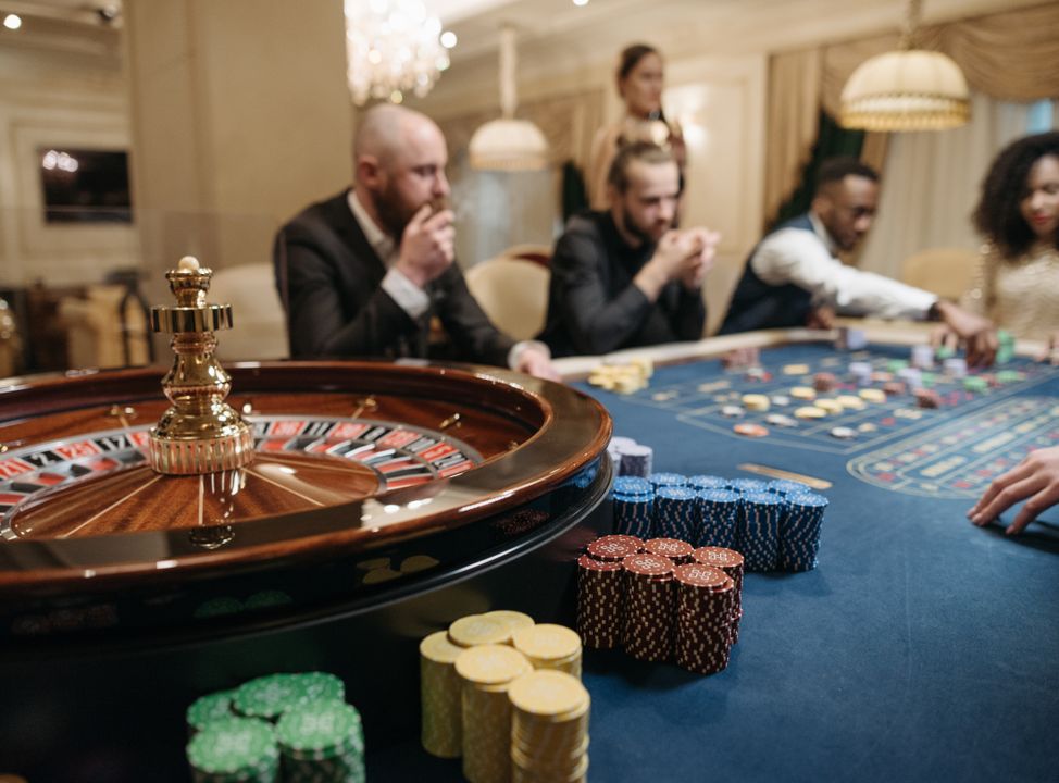 Online Casino: Spielautomaten und Live-Spiele im Überblick