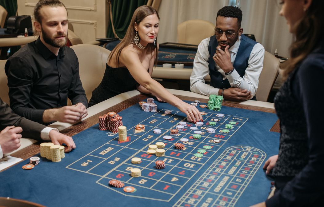 Online Casino: Spielautomaten und Live-Spiele im Überblick