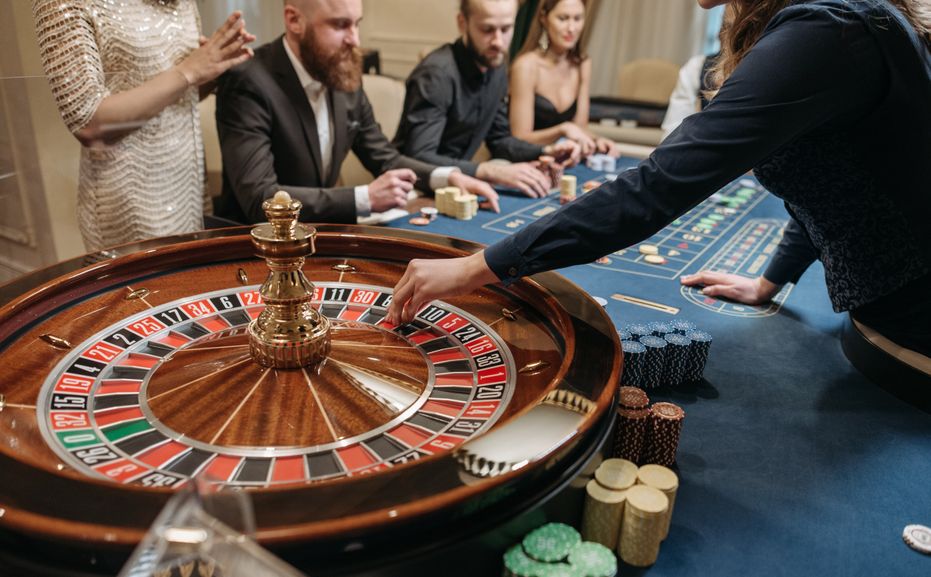 Online Casino: Spielautomaten und Live-Spiele im Überblick