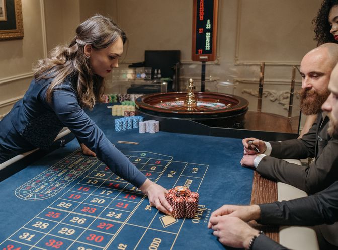 Online Casino: Spielautomaten und Live-Spiele im Überblick