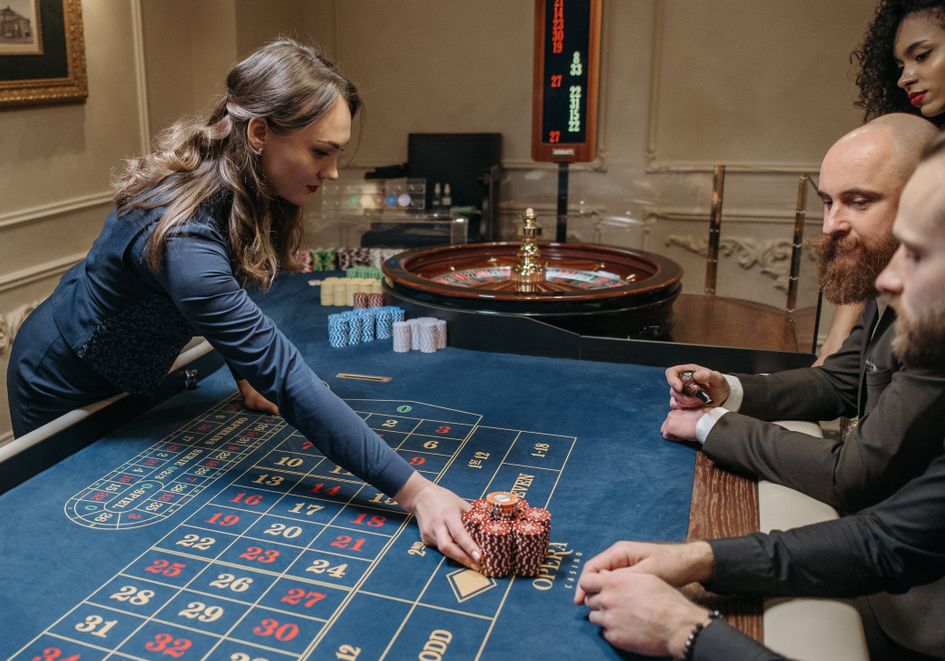Online Casino: Spielautomaten und Live-Spiele im Überblick