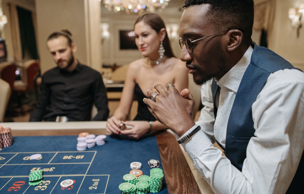 Online Casino: Spielautomaten und Live-Spiele im Überblick