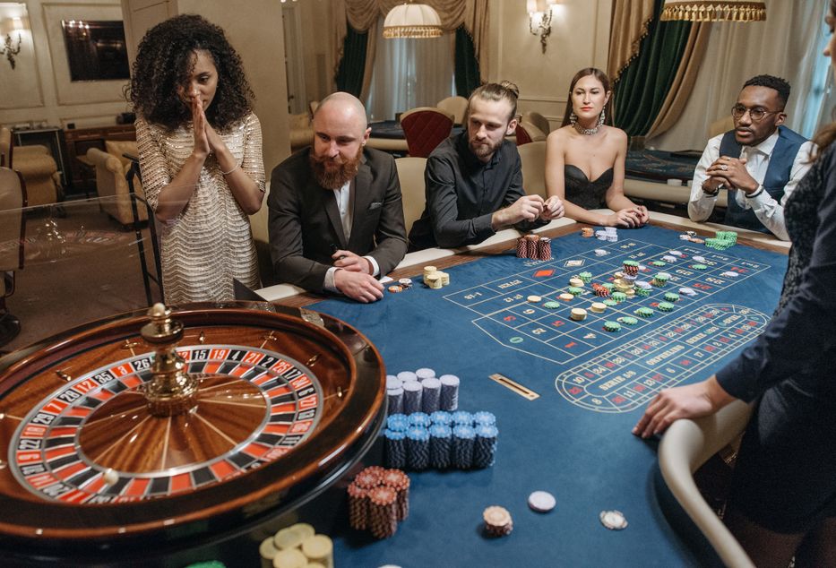 Online Casino: Spielautomaten und Live-Spiele im Überblick