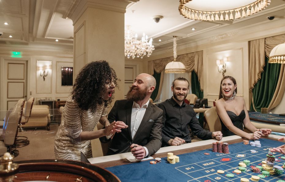 Online Casino: Spielautomaten und Live-Spiele im Überblick