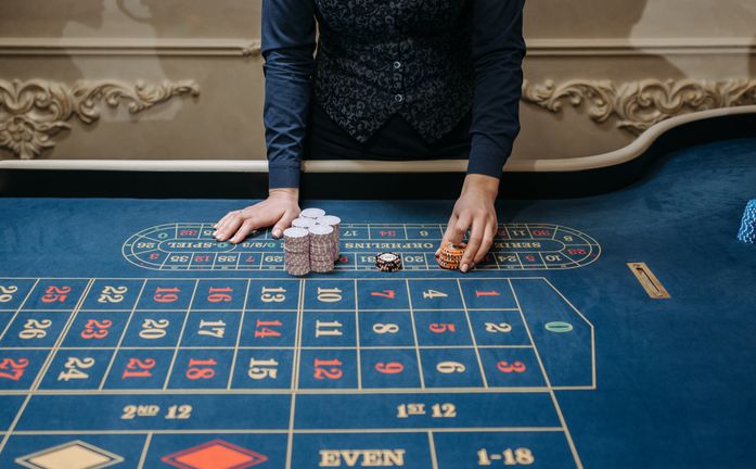 Online Casino: Spielautomaten und Live-Spiele im Überblick