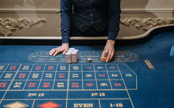 Online Casino: Spielautomaten und Live-Spiele im Überblick