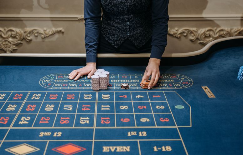 Online Casino: Spielautomaten und Live-Spiele im Überblick
