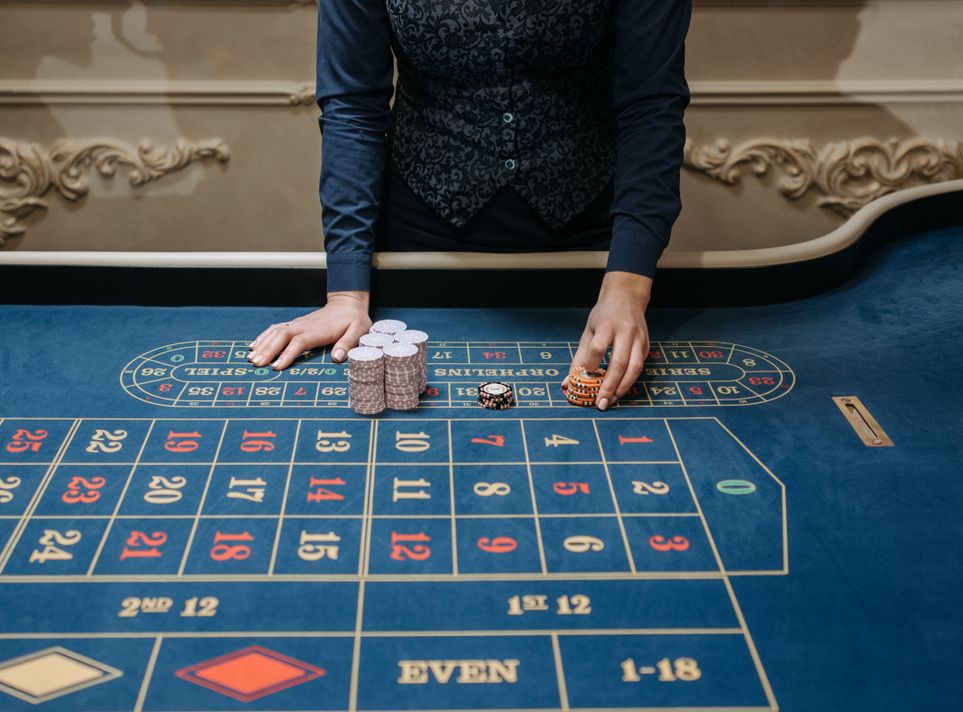 Online Casino: Spielautomaten und Live-Spiele im Überblick