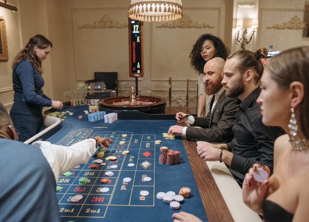 Online Casino: Spielautomaten und Live-Spiele im Überblick