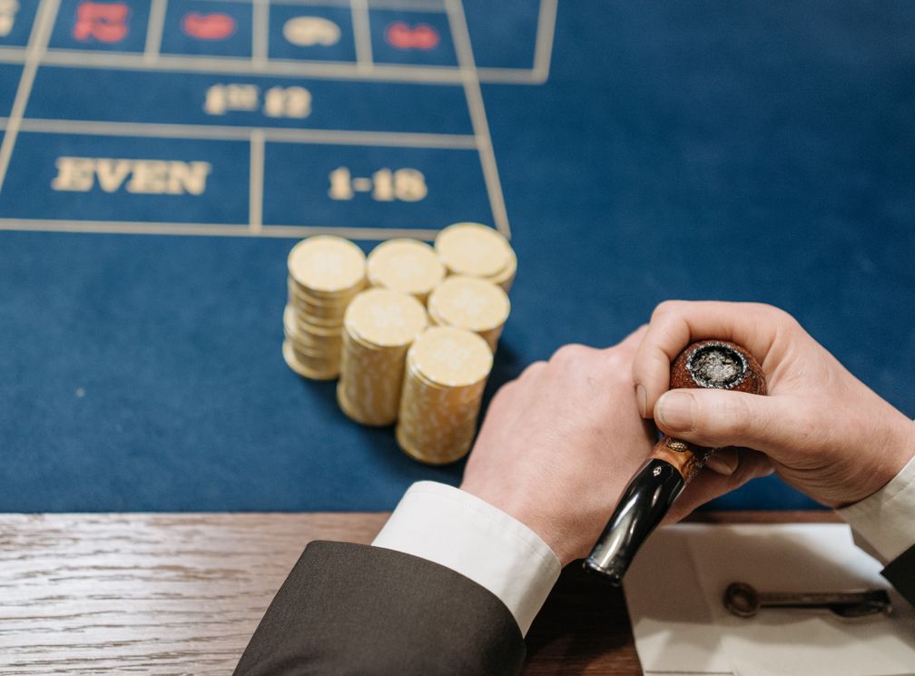 Online Casino: Spielautomaten und Live-Spiele im Überblick