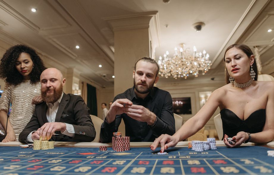 Online Casino: Spielautomaten und Live-Spiele im Überblick