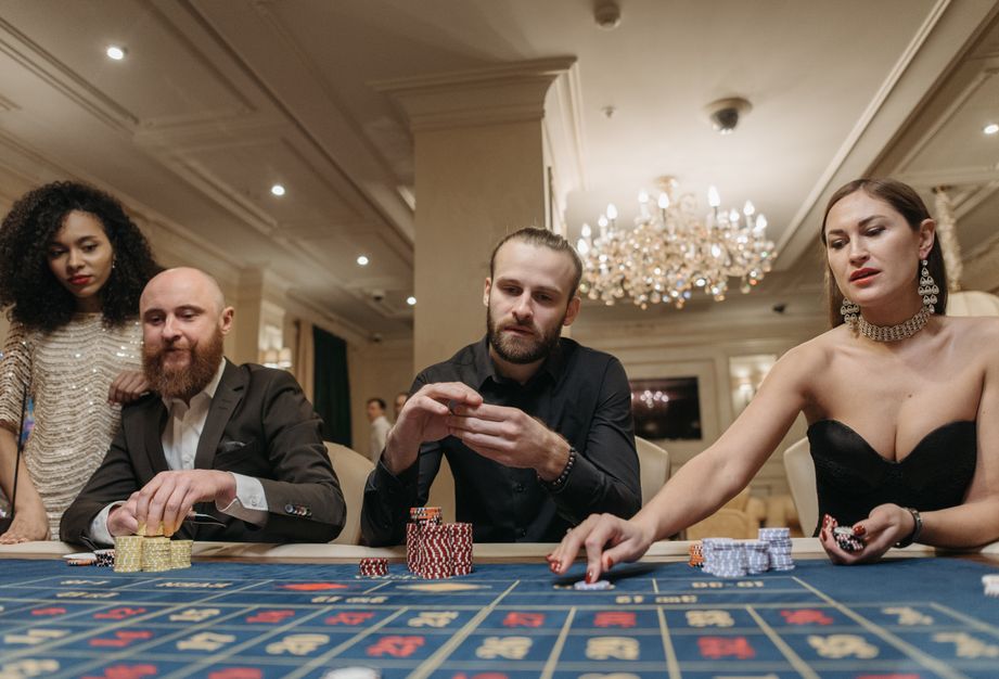 Online Casino: Spielautomaten und Live-Spiele im Überblick