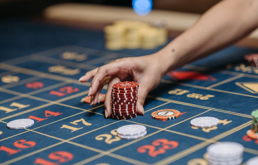 Online Casino: Spielautomaten und Live-Spiele im Überblick