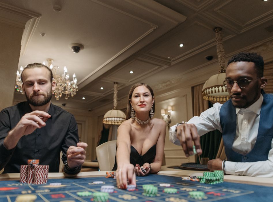 Online Casino: Spielautomaten und Live-Spiele im Überblick