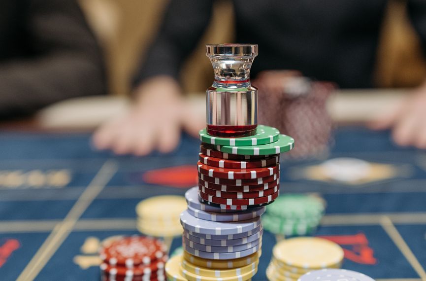 Online Casino: Spielautomaten und Live-Spiele im Überblick