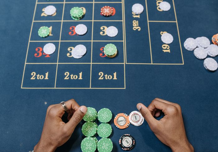 Online Casino: Spielautomaten und Live-Spiele im Überblick
