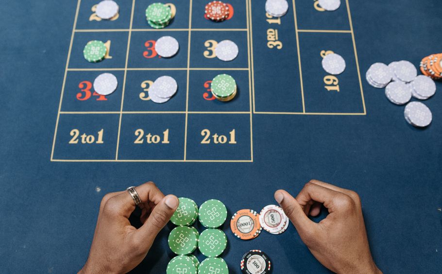 Online Casino: Spielautomaten und Live-Spiele im Überblick