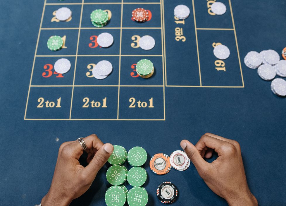 Online Casino: Spielautomaten und Live-Spiele im Überblick