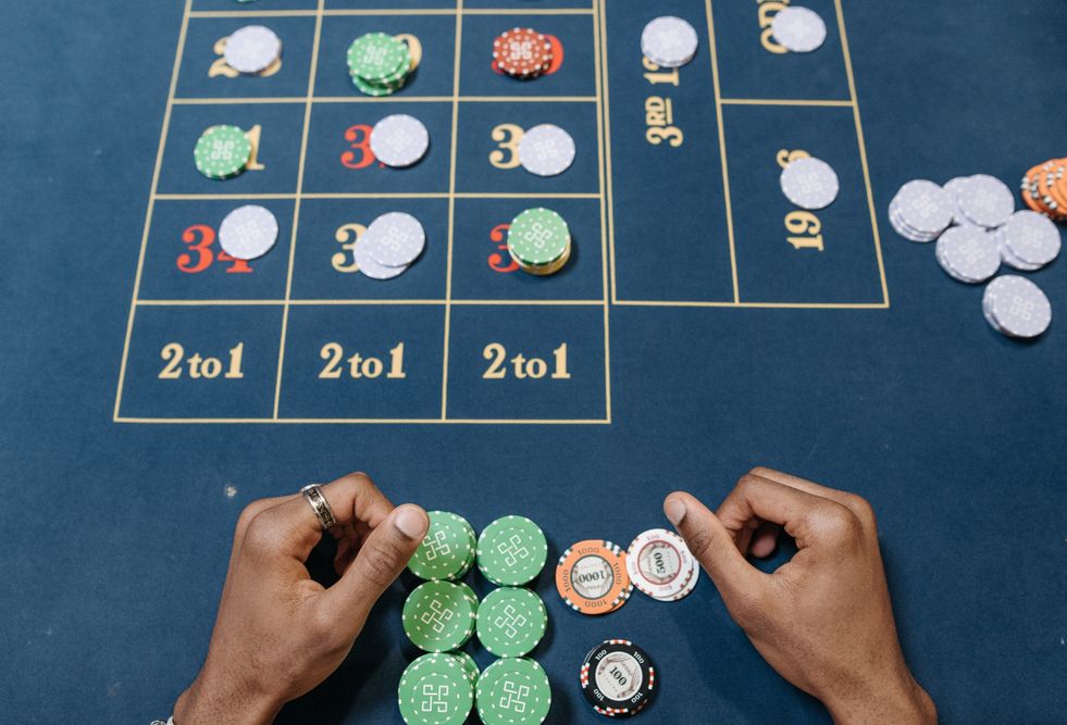Online Casino: Spielautomaten und Live-Spiele im Überblick