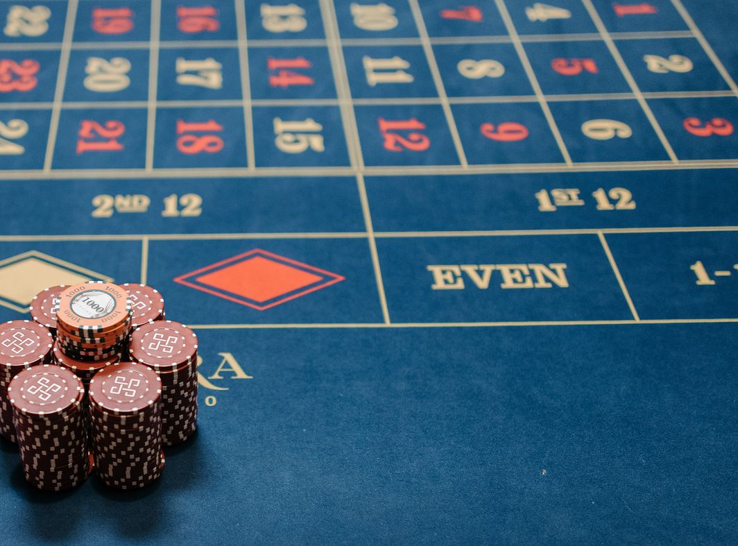 Online Casino: Spielautomaten und Live-Spiele im Überblick