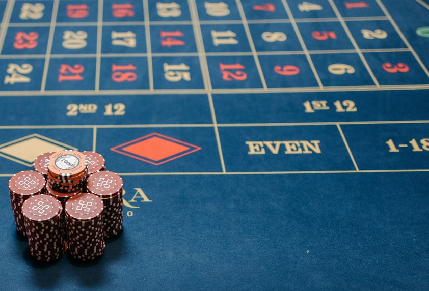 Online Casino: Spielautomaten und Live-Spiele im Überblick