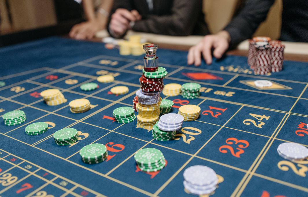 Online Casino: Spielautomaten und Live-Spiele im Überblick