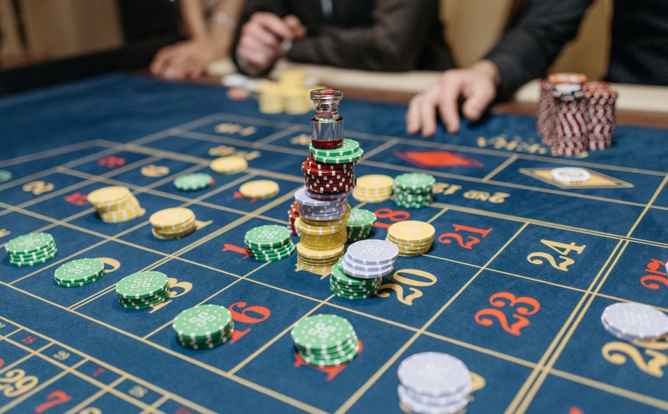 Online Casino: Spielautomaten und Live-Spiele im Überblick
