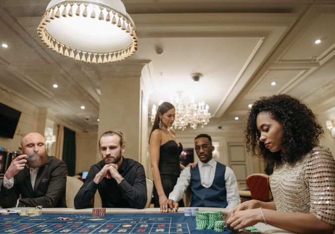Online Casino: Spielautomaten und Live-Spiele im Überblick