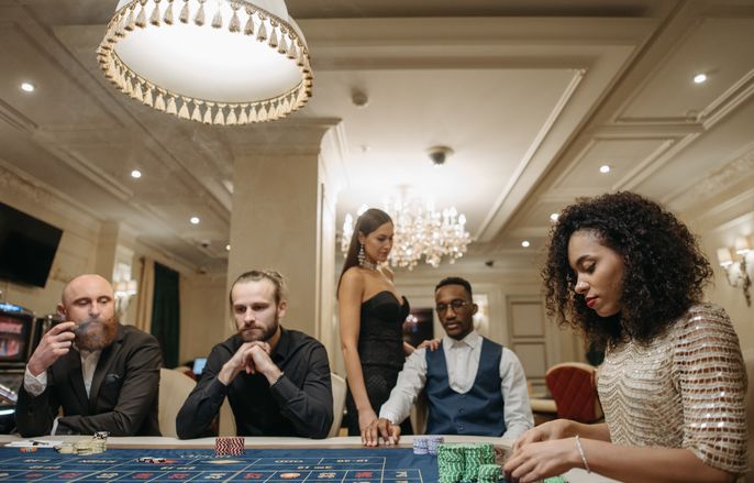Online Casino: Spielautomaten und Live-Spiele im Überblick