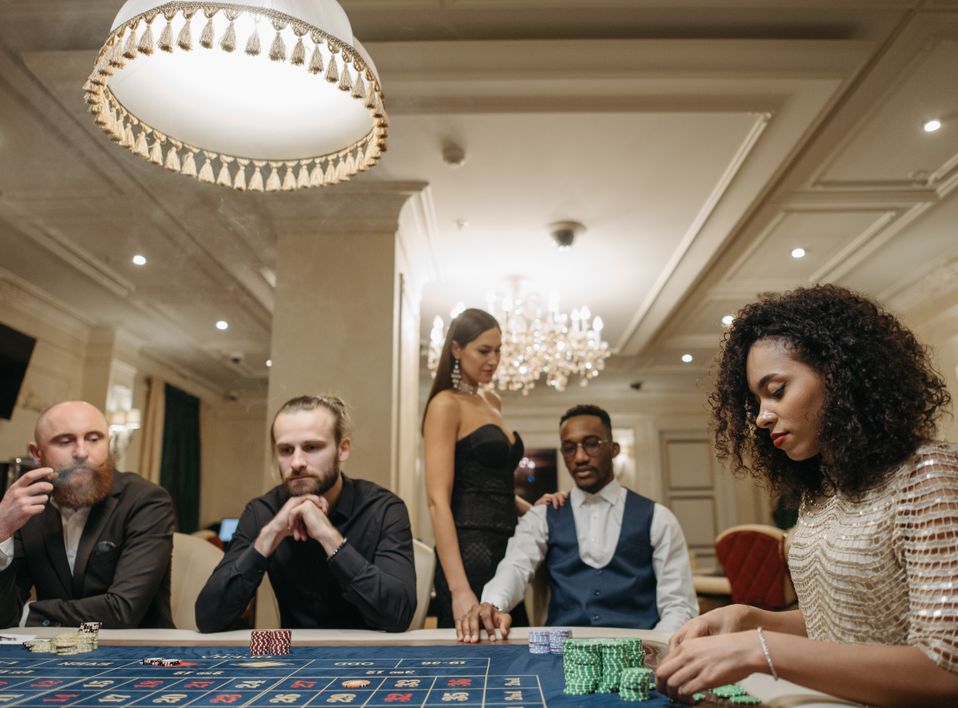 Online Casino: Spielautomaten und Live-Spiele im Überblick