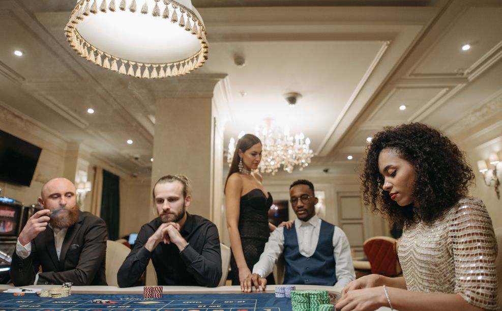 Online Casino: Spielautomaten und Live-Spiele im Überblick
