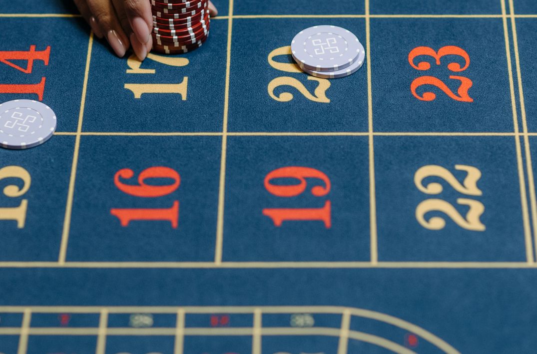 Online Casino: Spielautomaten und Live-Spiele im Überblick