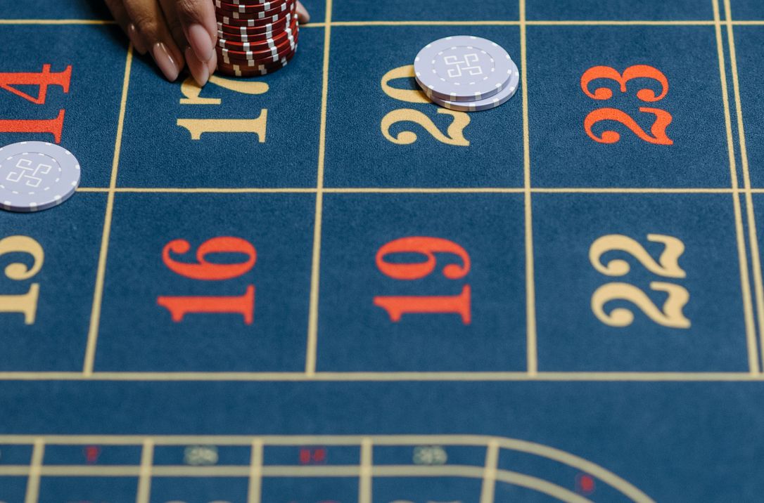Online Casino: Spielautomaten und Live-Spiele im Überblick