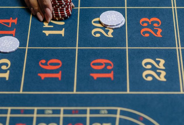 Online Casino: Spielautomaten und Live-Spiele im Überblick