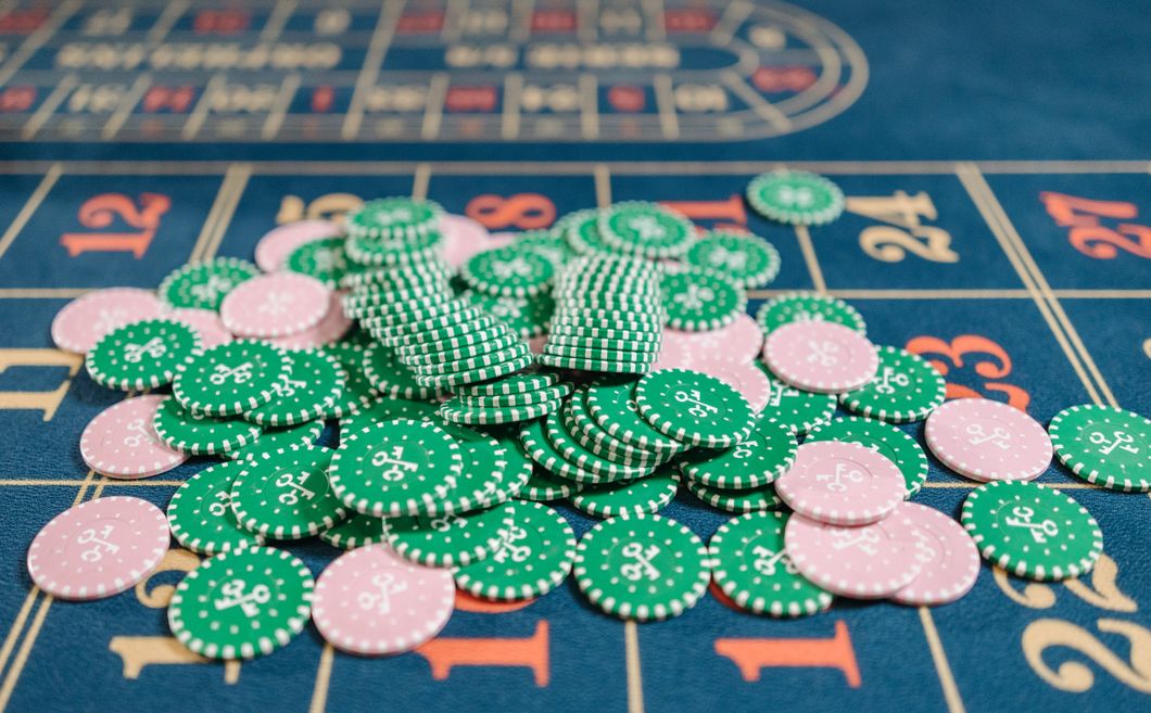 Online Casino: Spielautomaten und Live-Spiele im Überblick
