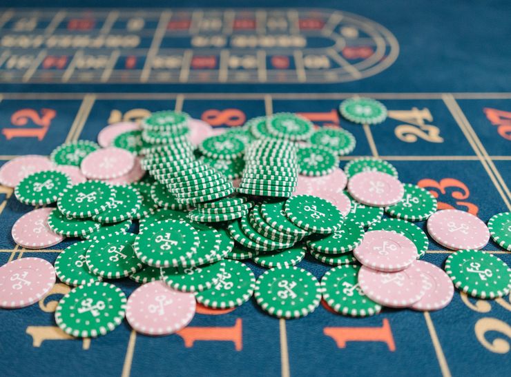 Online Casino: Spielautomaten und Live-Spiele im Überblick