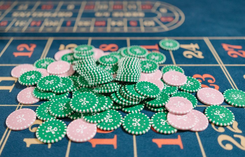 Online Casino: Spielautomaten und Live-Spiele im Überblick
