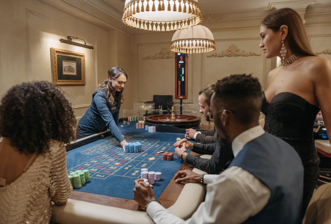 Online Casino: Spielautomaten und Live-Spiele im Überblick