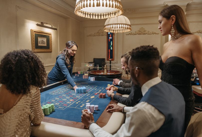 Online Casino: Spielautomaten und Live-Spiele im Überblick