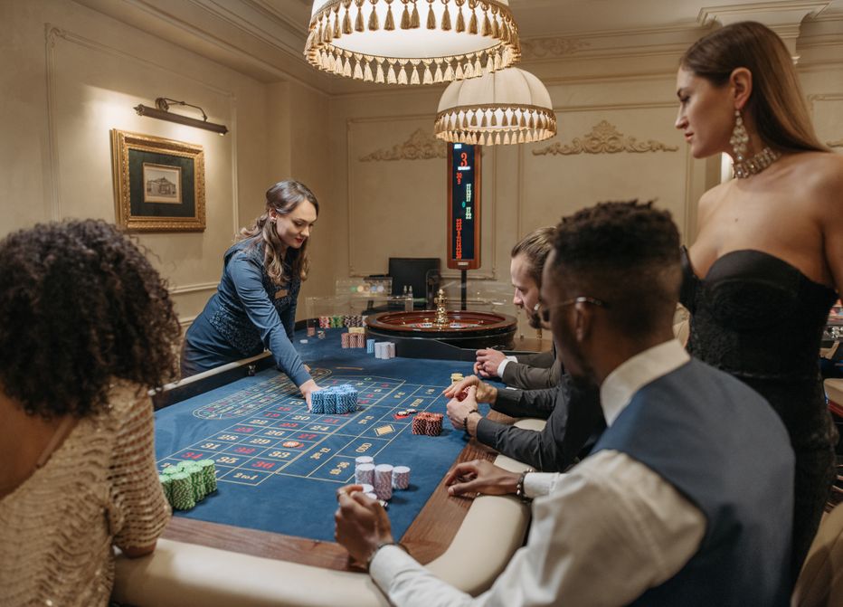 Online Casino: Spielautomaten und Live-Spiele im Überblick