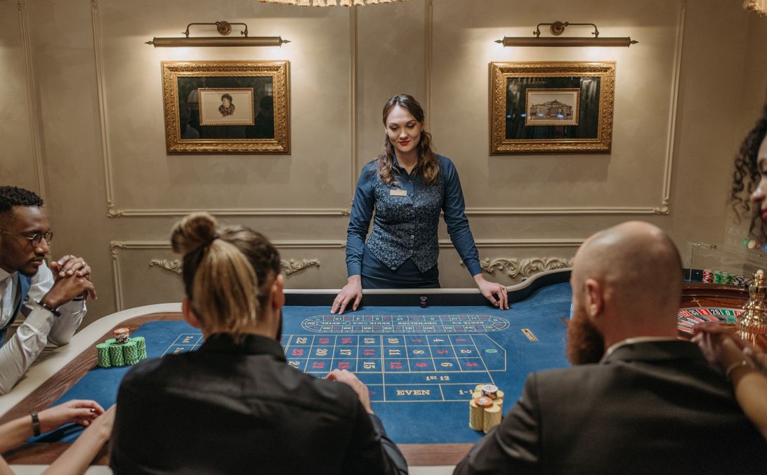Online Casino: Spielautomaten und Live-Spiele im Überblick