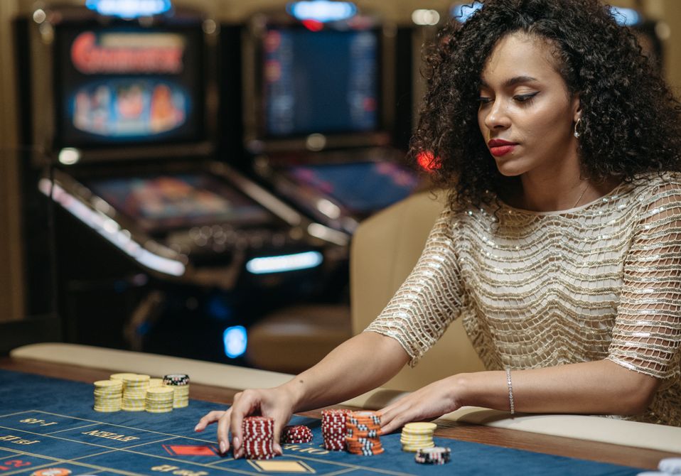 Online Casino: Spielautomaten und Live-Spiele im Überblick