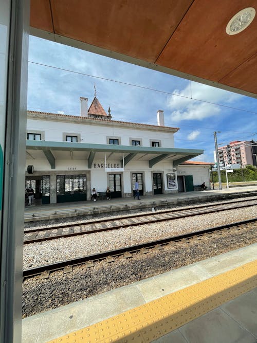 Immagine gratuita di allenare, ferrovia, piattaforma ferroviaria