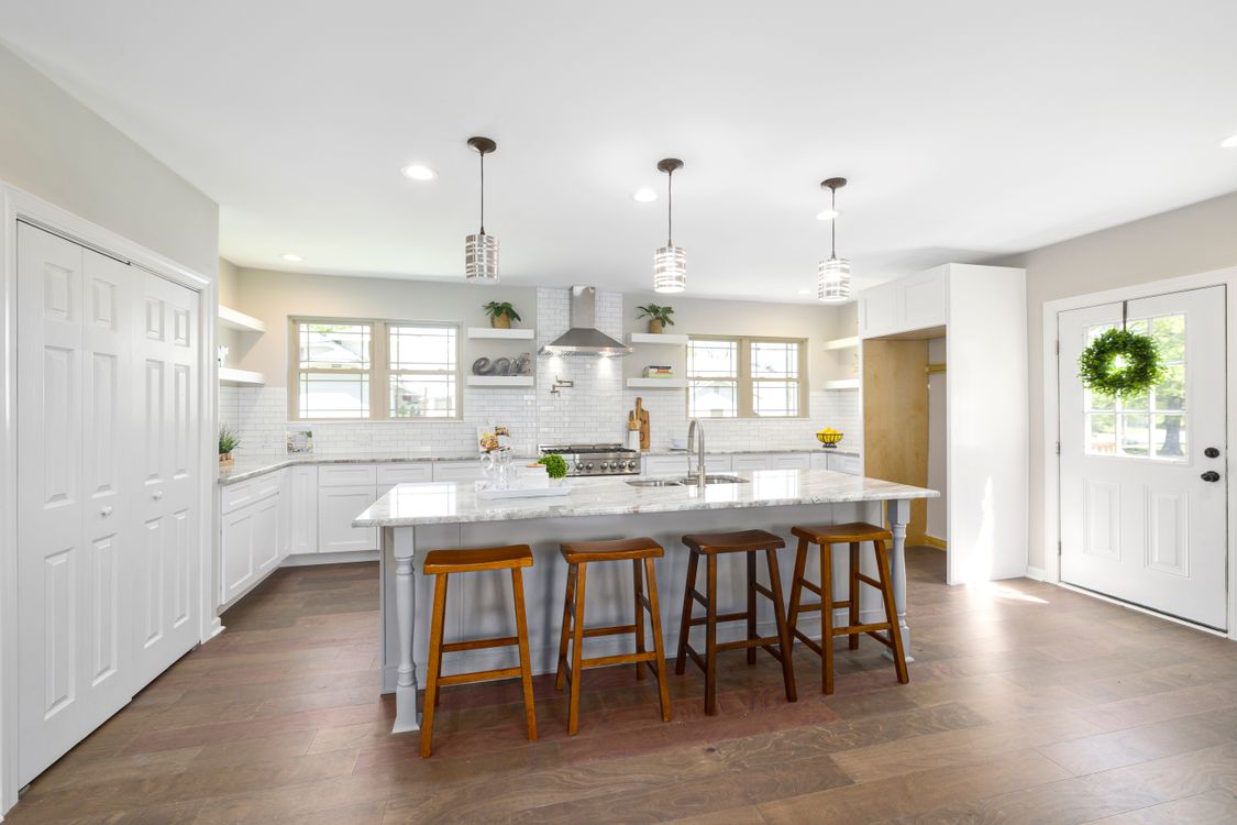 Modern White Kitchen Interior Design · Free Stock Photo