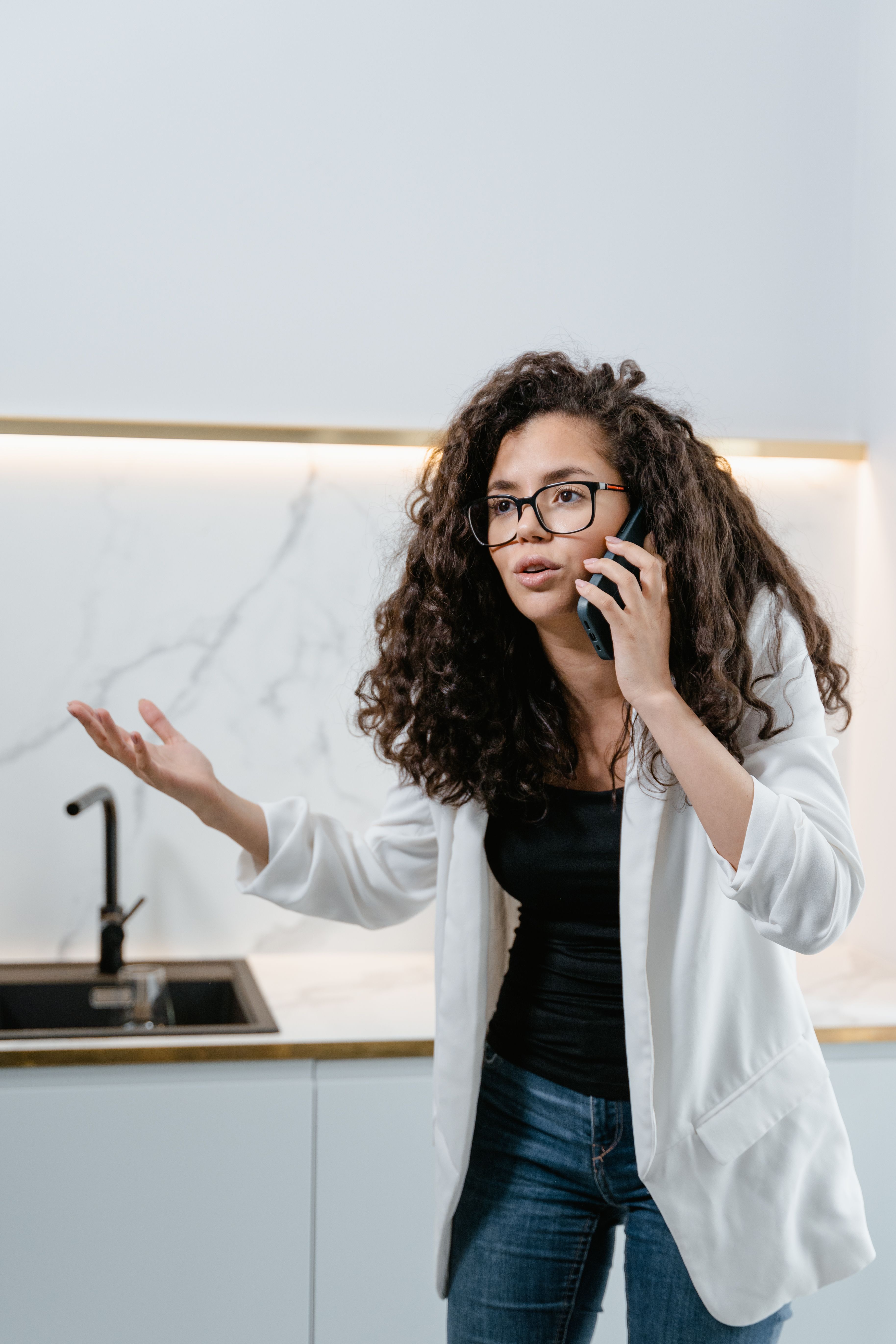 How to Handle Tenant Complaints 🏠 7 Tips for Landlords | RentFlow